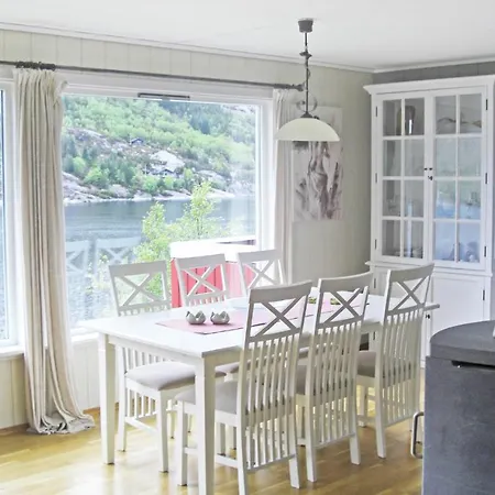Ferienhaus Gorgeous In Dalsoyra With Kitchen *